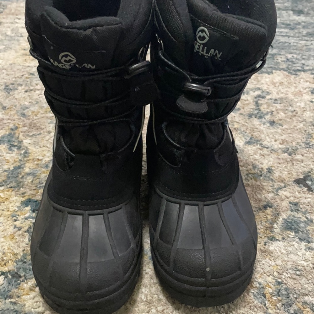 Magellan boys snow boots!